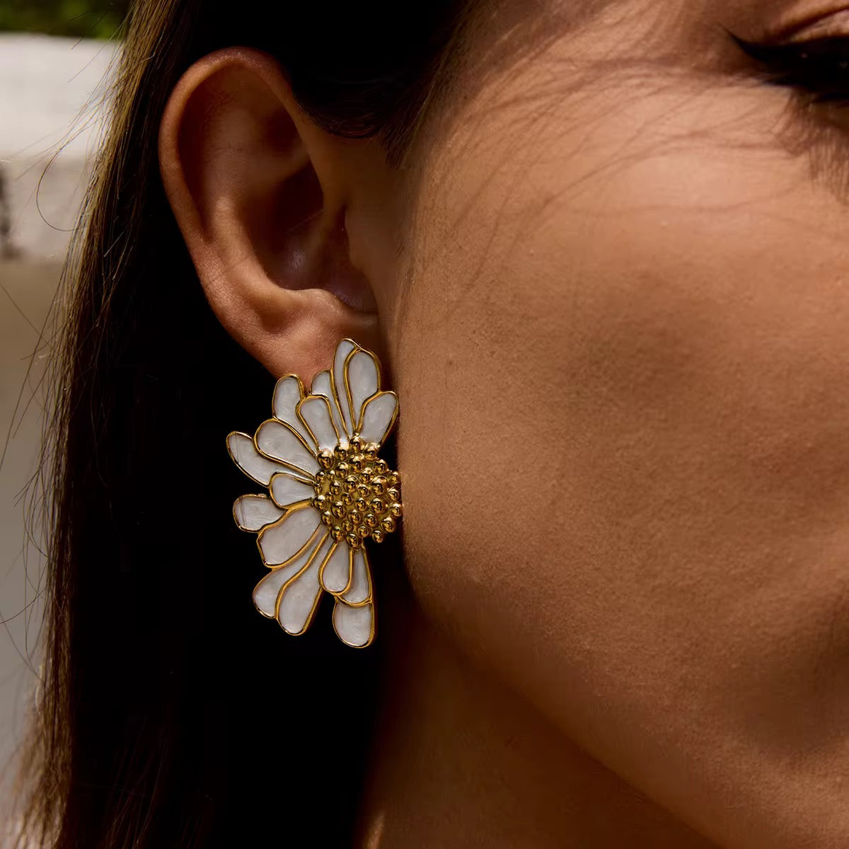 Daisy Studs