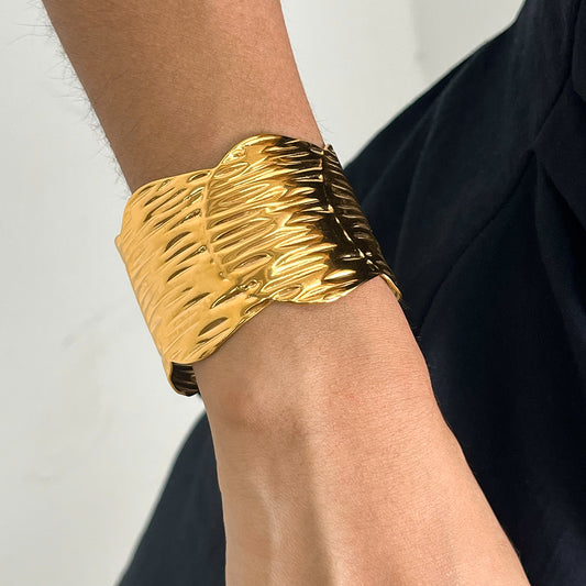 Eos Cuff