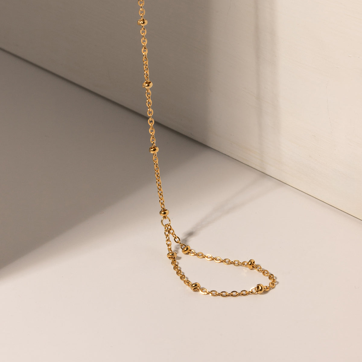 Ava Hand Chain