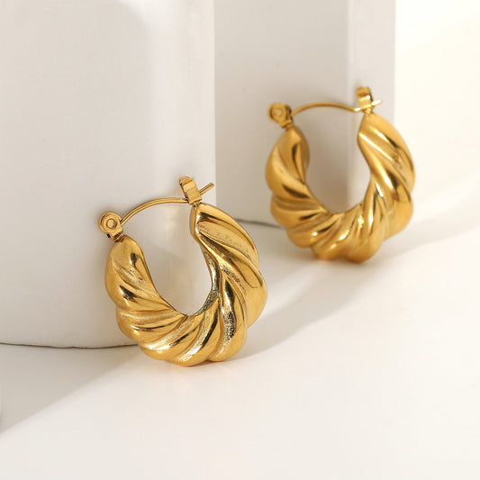 Tressa Hoops