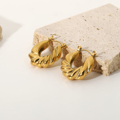 Tressa Hoops