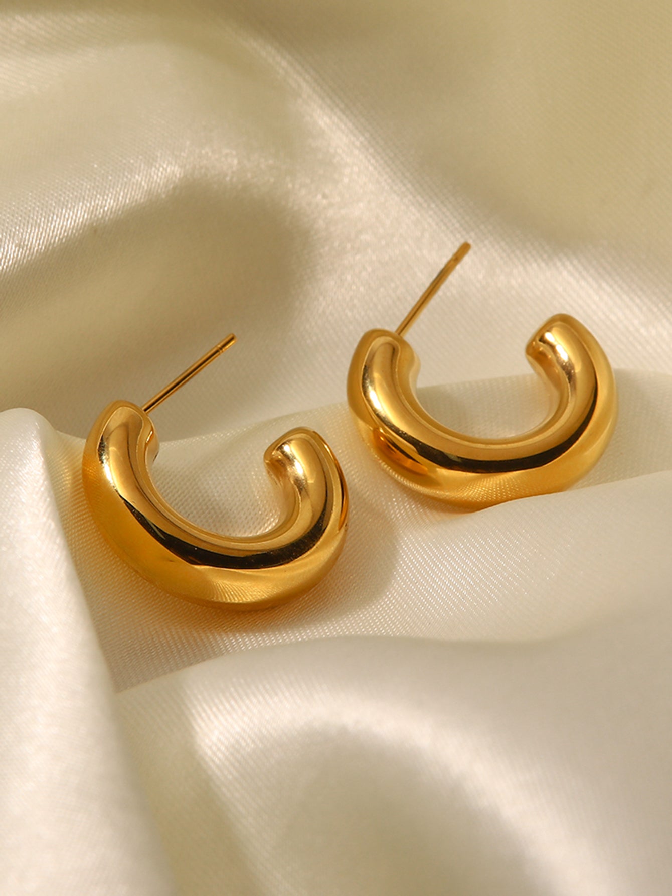 Sienna Hoops