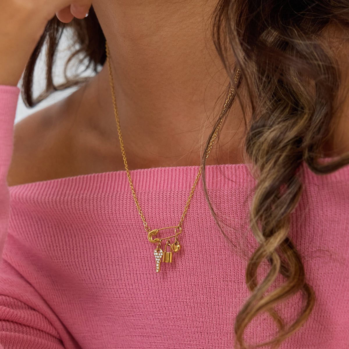 Enchanté Necklace