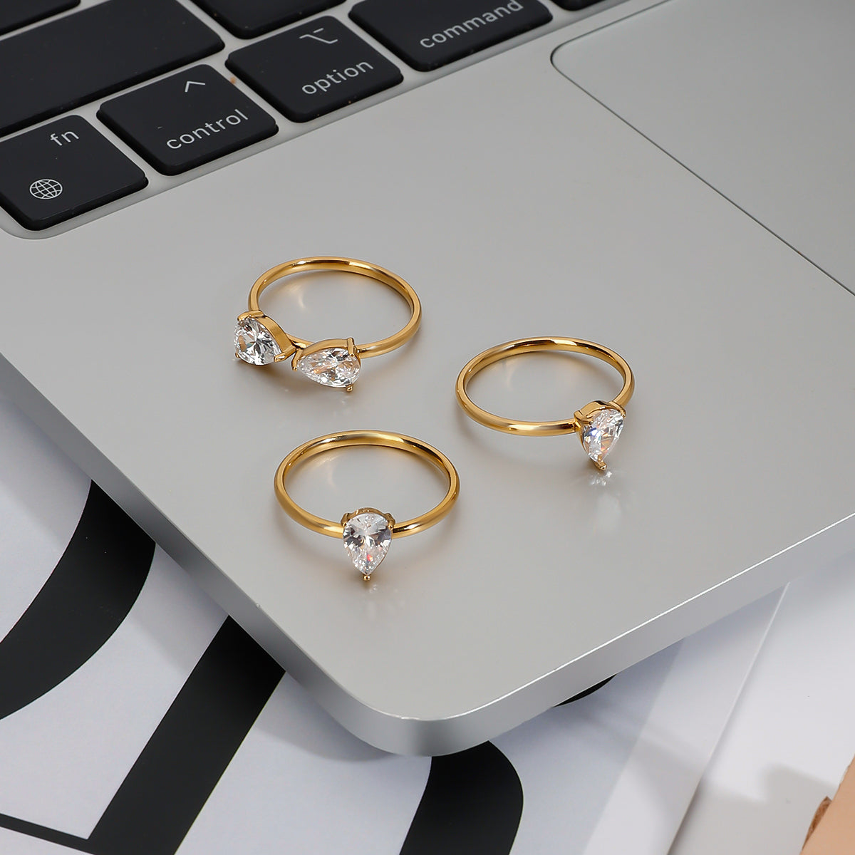 Fleur Rings (Set of 3)
